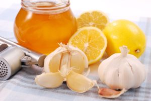 Honey, Lemon and Garlic to treat cold or flu